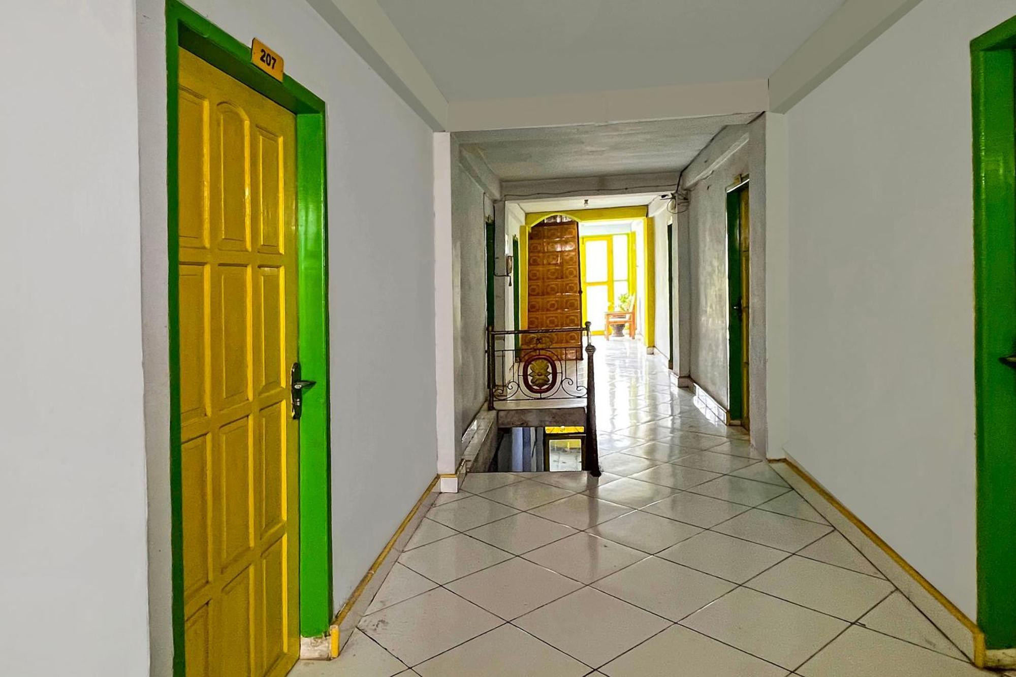 Oyo 92326 Hotel Melati Bm Pangkep Maros Bagian luar foto